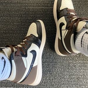 Jordan 1 mochas